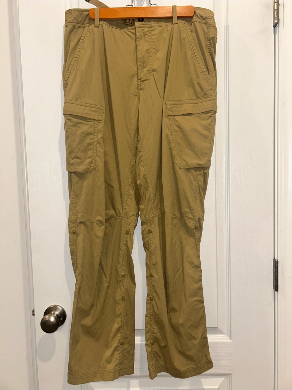 REÍ Men's Co-Op Cargo Pants in Khaki, Size 34x30, Relaxed Fit